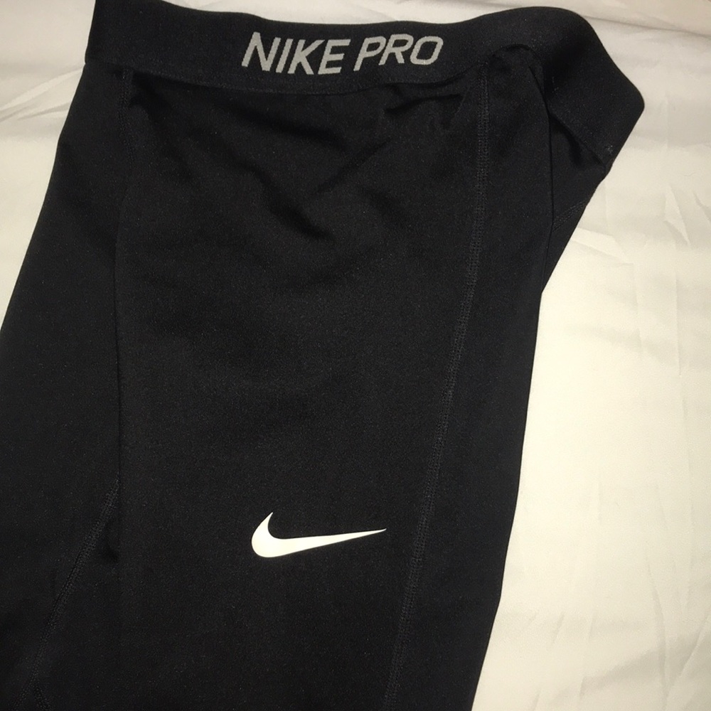 Cropped Nike Pro Leggings - image 2